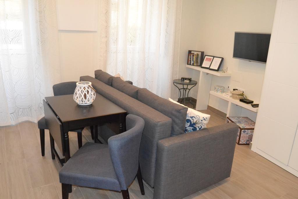 Apartamento New Charming Flat In The Heart Of *