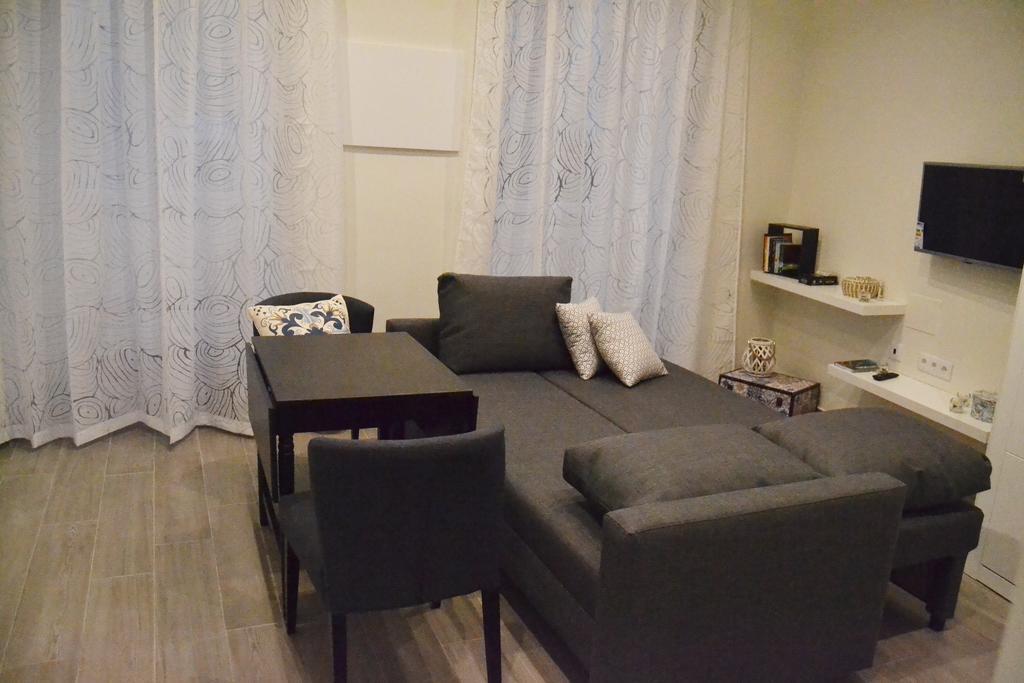 Apartamento New Charming Flat In The Heart Of *
